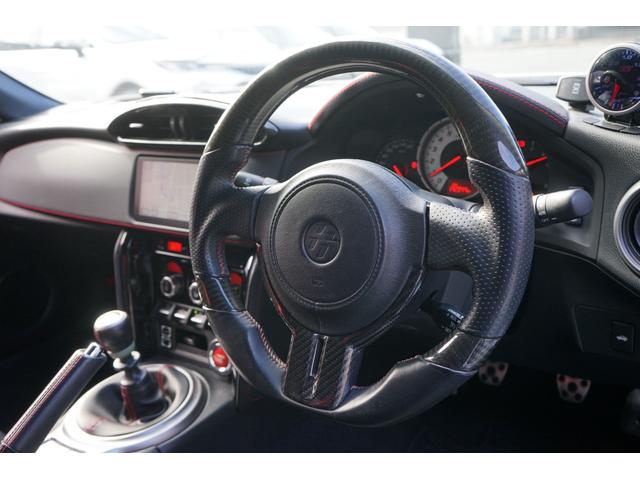 ８６ ＧＴ　／平成２５年式／６速マニュアル／ＨＫＳスーパーチャージャー・エキマニ・車高調／ＴＲＤマフラー／ＫＵＨＬバンパー／ＴＲＤエアロ／ブリッドフルバケットシート／レイズ１８インチアルミ（23枚目）