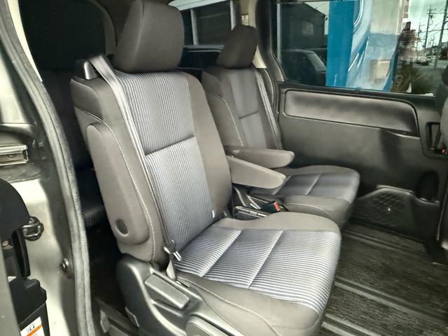 ヴォクシー ＺＳ　煌　ナビ　フルセグＴＶ　Ｂｌｕｅｔｏｏｔｈ　フリップダウンモニター　７人乗り　ＥＴＣ　両側パワースライドドア　ＤＶＤ再生　バックモニター　スマートキー　オートエアコン（25枚目）