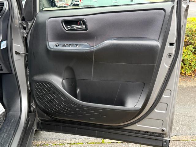 ヴォクシー ＺＳ　煌　ナビ　フルセグＴＶ　Ｂｌｕｅｔｏｏｔｈ　フリップダウンモニター　７人乗り　ＥＴＣ　両側パワースライドドア　ＤＶＤ再生　バックモニター　スマートキー　オートエアコン（33枚目）