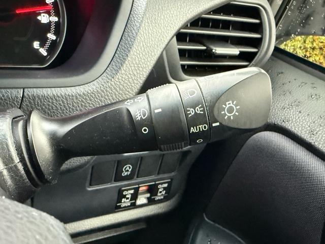 ヴォクシー ＺＳ　煌　ナビ　フルセグＴＶ　Ｂｌｕｅｔｏｏｔｈ　フリップダウンモニター　７人乗り　ＥＴＣ　両側パワースライドドア　ＤＶＤ再生　バックモニター　スマートキー　オートエアコン（38枚目）