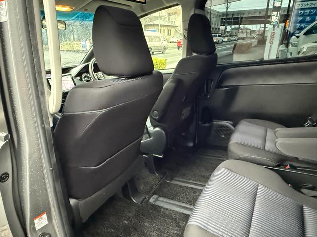 ヴォクシー ＺＳ　煌　ナビ　フルセグＴＶ　Ｂｌｕｅｔｏｏｔｈ　フリップダウンモニター　７人乗り　ＥＴＣ　両側パワースライドドア　ＤＶＤ再生　バックモニター　スマートキー　オートエアコン（47枚目）