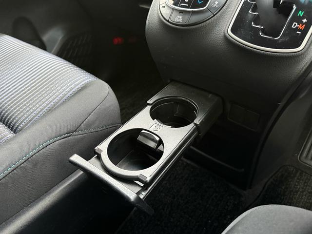 ヴォクシー ＺＳ　煌　ナビ　フルセグＴＶ　Ｂｌｕｅｔｏｏｔｈ　フリップダウンモニター　７人乗り　ＥＴＣ　両側パワースライドドア　ＤＶＤ再生　バックモニター　スマートキー　オートエアコン（53枚目）