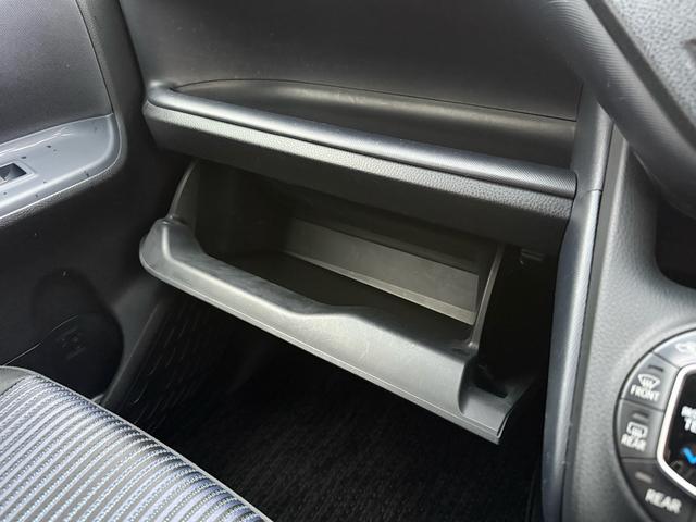 ヴォクシー ＺＳ　煌　ナビ　フルセグＴＶ　Ｂｌｕｅｔｏｏｔｈ　フリップダウンモニター　７人乗り　ＥＴＣ　両側パワースライドドア　ＤＶＤ再生　バックモニター　スマートキー　オートエアコン（56枚目）
