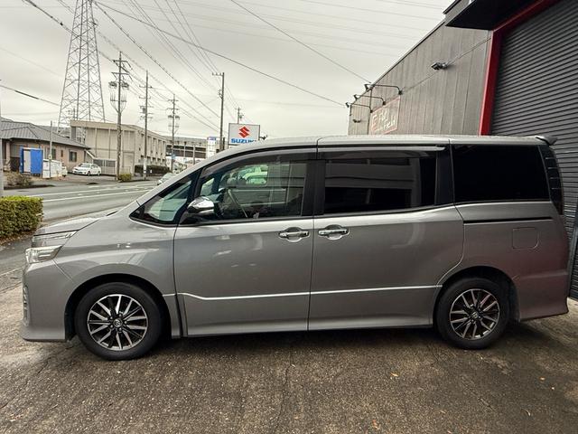 ヴォクシー ＺＳ　煌　ナビ　フルセグＴＶ　Ｂｌｕｅｔｏｏｔｈ　フリップダウンモニター　７人乗り　ＥＴＣ　両側パワースライドドア　ＤＶＤ再生　バックモニター　スマートキー　オートエアコン（63枚目）