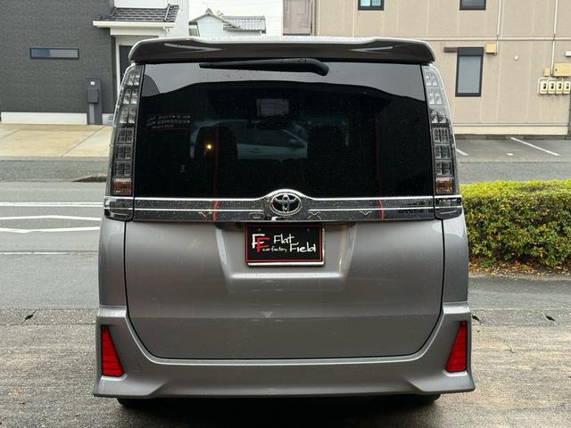 ヴォクシー ＺＳ　煌　ナビ　フルセグＴＶ　Ｂｌｕｅｔｏｏｔｈ　フリップダウンモニター　７人乗り　ＥＴＣ　両側パワースライドドア　ＤＶＤ再生　バックモニター　スマートキー　オートエアコン（65枚目）