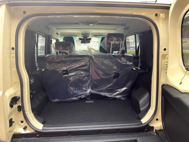 ジムニーノマド FC 未使用車 走行45キロ 4WD 禁煙車 衝突被害軽減システム レーダークルーズ コーナーセンサー スマートキー LEDヘッド 純正15インチアルミ 車線逸脱警報 オートライト オートエアコン(17枚目)