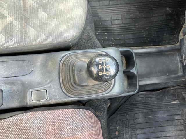 キャリイトラック 4WD MT エアコン パワーステアリング(5枚目)