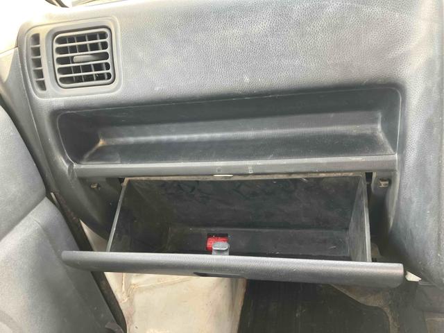 キャリイトラック 4WD MT エアコン パワーステアリング(7枚目)