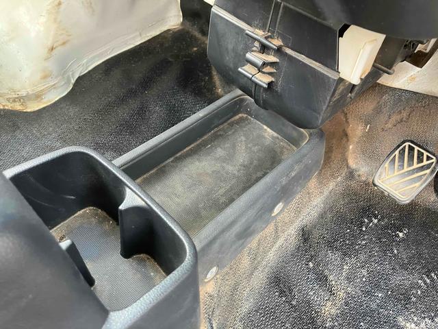 キャリイトラック MT エアコン パワーステアリング(10枚目)