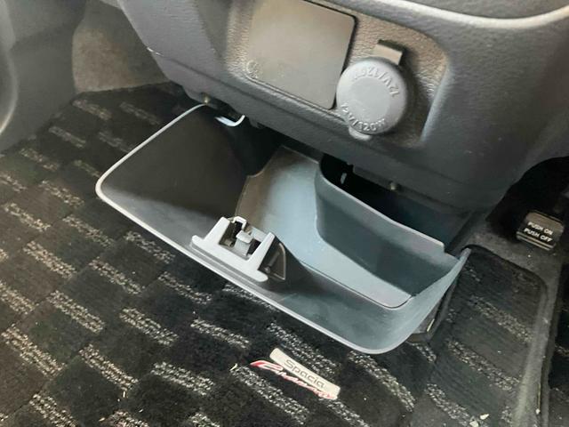 スペーシアカスタム ＴＳ　両側電動スライドドア　衝突被害軽減システム　オートライト　ＨＩＤ　スマートキー　アイドリングストップ　電動格納ミラー　ベンチシート　ＣＶＴ　盗難防止システム　ＡＢＳ　ＣＤ　ＵＳＢ　アルミホイール（9枚目）