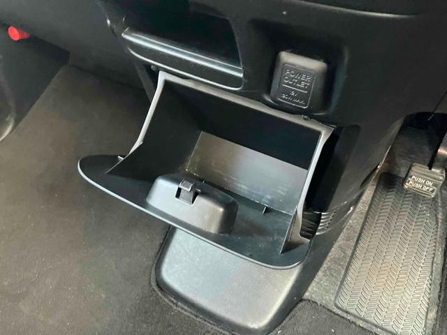 N-BOXカスタム G・Lパッケージ 両側スライド・片側電動 ナビ オートライト HID スマートキー アイドリングストップ 電動格納ミラー ベンチシート CVT 盗難防止システム ABS ESC アルミホイール エアコン(42枚目)