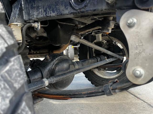 ジムニー ランドベンチャー ブルーM MT5速 シートカバー リフトアップGeolandar M/T 6.50R16 ブラッドレーホイール前後社外バンパー 新品天井ETC付きエアコン(25枚目)