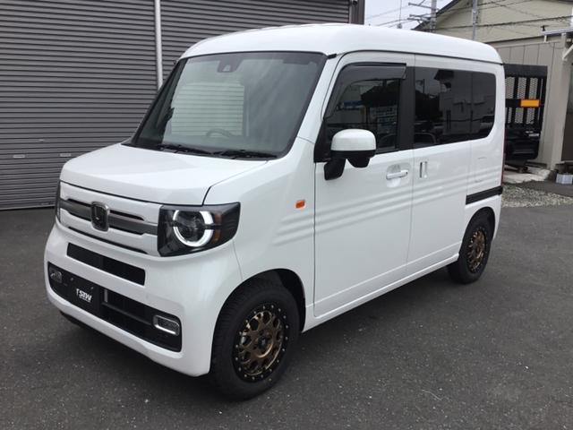 Ｎ－ＶＡＮ 　車中泊仕様・社外ホイール・ブラックエンブレム・テールゲートカーテン・ルーフコンソール・社外フロアマット・キーレス・（7枚目）