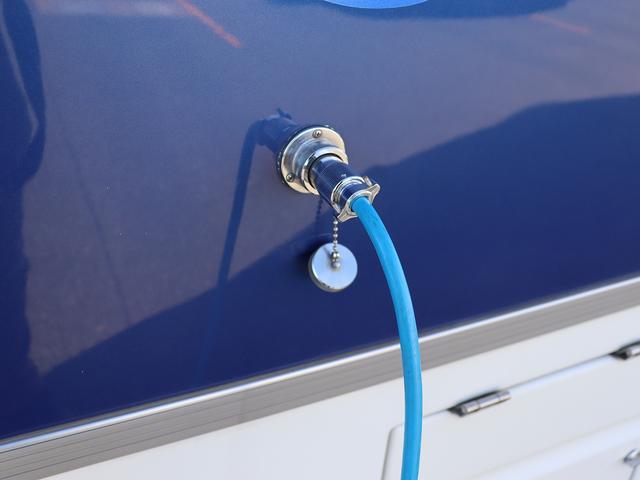 バネットトラック ナッツＲＶ　マッシュ　タイプＸ　サブバッテリー　外部充電　ファンタスティックベント　ＦＦヒーター　シンク　給排水ポリタンク各１９Ｌ　ＤＣ冷蔵庫　無指向性アンテナ　ＥＴＣ　走行用リアクーラー（45枚目）
