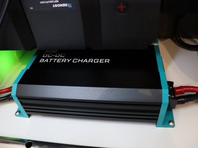 ハイエースバン 　アネックス　ウィズ　２００Ａｈリチウムバッテリー　１５００Ｗインバーター　ソーラー　スポットクーラー　ＦＦヒーター　強化足回り　トヨタセーフティセンス（49枚目）