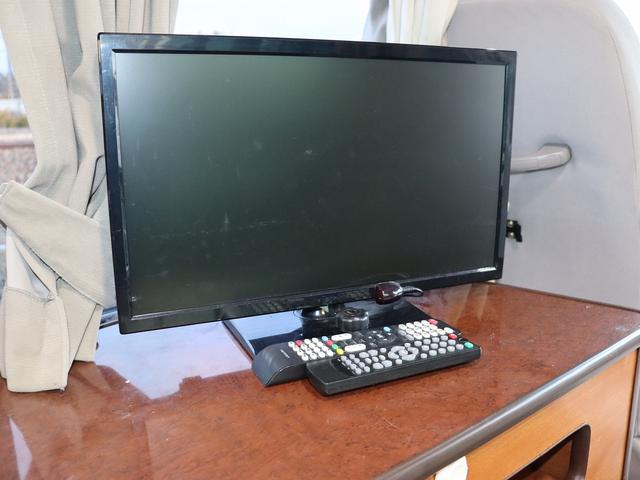 リエッセII 　ＲＶビックフット　エポックミュー　２０００Ｗインバーター　家庭用ＴＶ２台　ＭＡＸＸＦＡＮ２台　外部充電　４．０Ｌディーゼルターボ　ＮｏｘＰＭ適合（6枚目）