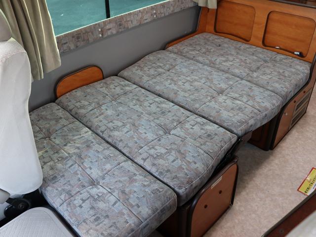 リエッセII 　ＲＶビックフット　エポックミュー　２０００Ｗインバーター　家庭用ＴＶ２台　ＭＡＸＸＦＡＮ２台　外部充電　４．０Ｌディーゼルターボ　ＮｏｘＰＭ適合（17枚目）