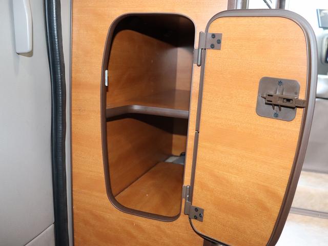 リエッセII 　ＲＶビックフット　エポックミュー　２０００Ｗインバーター　家庭用ＴＶ２台　ＭＡＸＸＦＡＮ２台　外部充電　４．０Ｌディーゼルターボ　ＮｏｘＰＭ適合（53枚目）