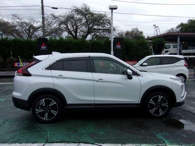 エクリプスクロス Ｇプラスパッケージ　スマートフォン連携メモリーナビ　フルセグＴＶ　マルチアラウンドモニター　ＥＴＣ　フロントシートヒーター　寒冷地仕様車　フロント＆リヤパーキングセンサー　ワンオーナー禁煙車　レーダークルーズコントロール（4枚目）