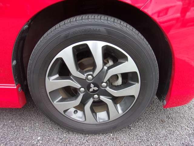 デリカD:2 カスタムハイブリッドMV メモリーナビ フルセグTV バックカメラ 両側電動スライドドア 運転席シートヒーター クルーズコントロール HIDヘッドライト&フォグランプ 純正15インチアルミホイール スマートキー 横滑り防止装置(19枚目)