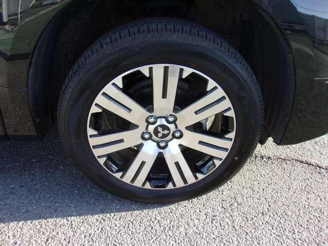 デリカD:5 P メモリーナビ フルセグTV マルチアラウンドモニター ETC 助手席側電動サイドステップ 衝突被害軽減ブレーキ/誤発進抑制機能システム フロントシートヒーター 寒冷地仕様車 電動リヤゲート 禁煙車(19枚目)