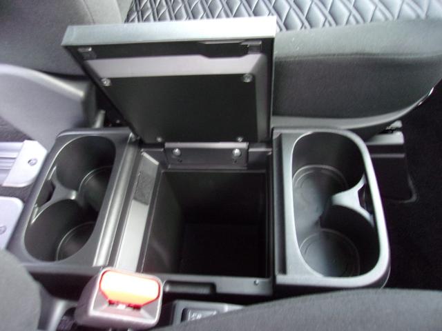 デリカＤ：５ Ｐ　メモリーナビ　フルセグＴＶ　マルチアラウンドモニター　ＥＴＣ　オートフラッグスフロントバンパーガード＆ＢＵＳＴＥＲＳルーフラック＆Ｘ４Ｘマッドフラップ　ＪＡＯＳサイドステップ　フロントシートヒーター（56枚目）