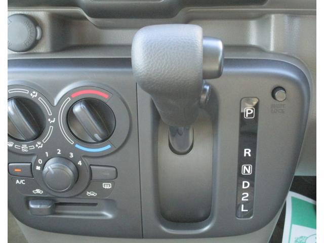 エブリイ ジョインバックアイカメラ付きディスプレイオーディオ　届け出済未使用車　セーフティサポート　衝突軽減ブレーキ　　ＨＩＤ　キーレス　分割リアシート（31枚目）