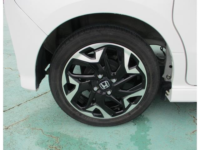 N-BOXカスタム G・Lターボホンダセンシング ナビ テレビ CD DVD ブルートゥース バックカメラ ETC LEDライト 両側パワースライドドア シートヒーター クルコン パドルシフト 衝突軽減ブレーキ リヤセンサー サイドエアバッグ(17枚目)