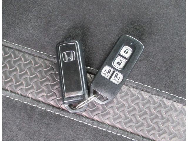 N-BOXカスタム G・Lターボホンダセンシング ナビ テレビ CD DVD ブルートゥース バックカメラ ETC LEDライト 両側パワースライドドア シートヒーター クルコン パドルシフト 衝突軽減ブレーキ リヤセンサー サイドエアバッグ(50枚目)