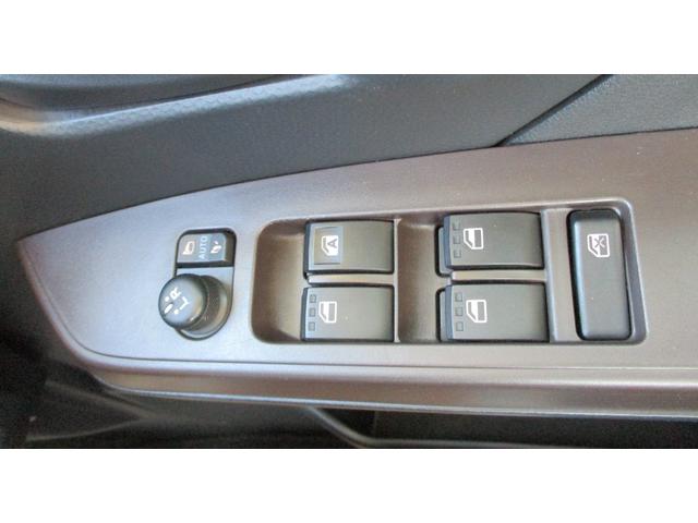 ルーミー Ｇ　Ｓ　ナビ　テレビ　ＣＤ　ブルートゥース　バックカメラ　ＥＴＣ　クルーズコントロール　衝突軽減ブレーキ　ＡＢＳ　ＷＳＲＳ　ＴＲＣ　両側パワースライドドア　スマートキー（41枚目）