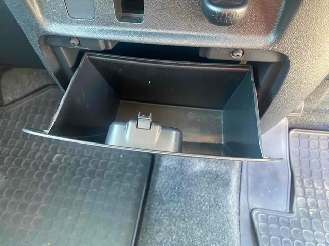 タント カスタムＲＳ　ＥＴＣ　片側電動スライドドア　ナビ　スマートキー　アイドリングストップ　電動格納ミラー　ベンチシート　ＣＶＴ　盗難防止システム　ＡＢＳ　アルミホイール　衝突安全ボディ（24枚目）