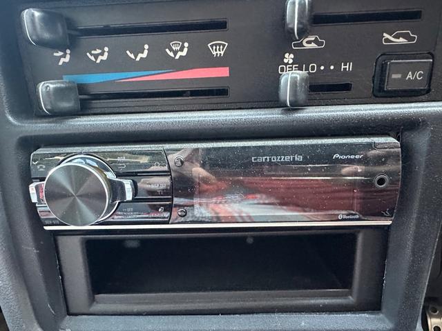 ハイラックス 　コラムマニュアル　エアサス　社外ハンドル（9枚目）