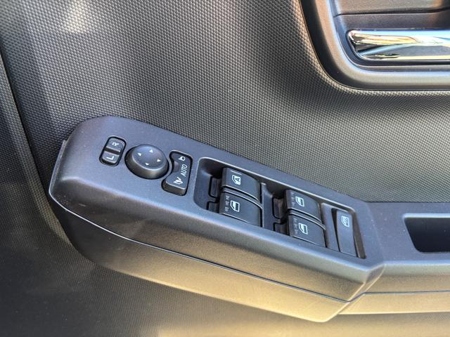 タフト Gターボ 15インチアルミホイール オートレベリング機能付フルLEDヘッドランプ LEDフォグランプ 本革巻ステアリングホイール 本革巻インパネセンターシフト TFTカラーマルチインフォメーションディスプレイ(25枚目)