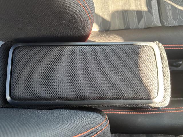 タフト Gターボ 15インチアルミホイール オートレベリング機能付フルLEDヘッドランプ LEDフォグランプ 本革巻ステアリングホイール 本革巻インパネセンターシフト TFTカラーマルチインフォメーションディスプレイ(35枚目)