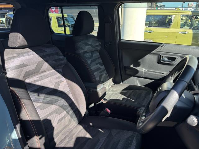 タフト Gターボ 15インチアルミホイール オートレベリング機能付フルLEDヘッドランプ LEDフォグランプ 本革巻ステアリングホイール 本革巻インパネセンターシフト TFTカラーマルチインフォメーションディスプレイ(37枚目)