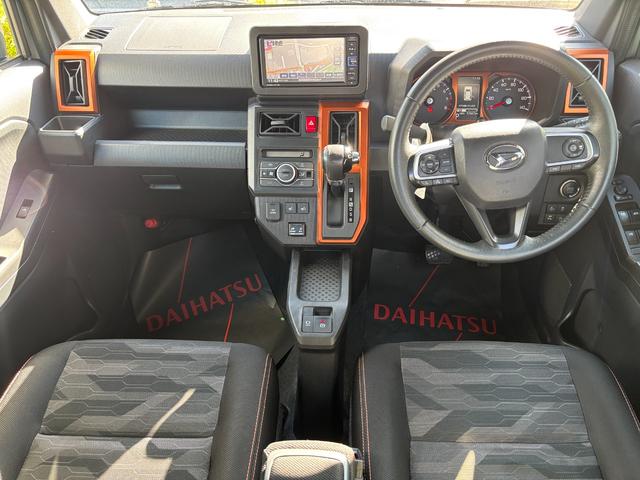 タフト Gターボ 15インチアルミホイール オートレベリング機能付フルLEDヘッドランプ LEDフォグランプ 本革巻ステアリングホイール 本革巻インパネセンターシフト TFTカラーマルチインフォメーションディスプレイ(40枚目)