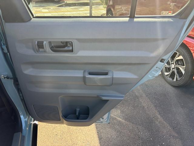 タフト Gターボ 15インチアルミホイール オートレベリング機能付フルLEDヘッドランプ LEDフォグランプ 本革巻ステアリングホイール 本革巻インパネセンターシフト TFTカラーマルチインフォメーションディスプレイ(42枚目)