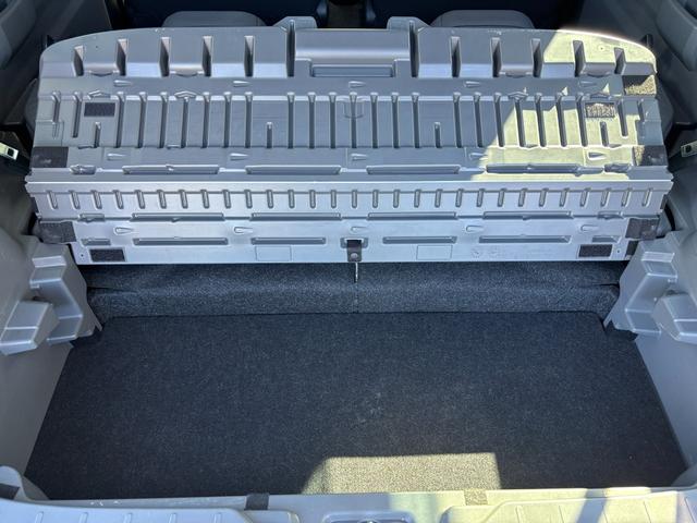 タフト Gターボ 15インチアルミホイール オートレベリング機能付フルLEDヘッドランプ LEDフォグランプ 本革巻ステアリングホイール 本革巻インパネセンターシフト TFTカラーマルチインフォメーションディスプレイ(45枚目)