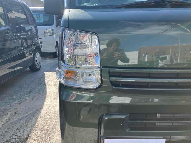 エブリイ ＰＡリミテッド　届け出済み未使用車　クリアランスソナー　レーンアシスト　衝突被害軽減システム　オートライト　キーレスエントリー　アイドリングストップ　ＣＶＴ　盗難防止システム　ＡＢＳ　ＥＳＣ　衝突安全ボディ　エアコン（14枚目）