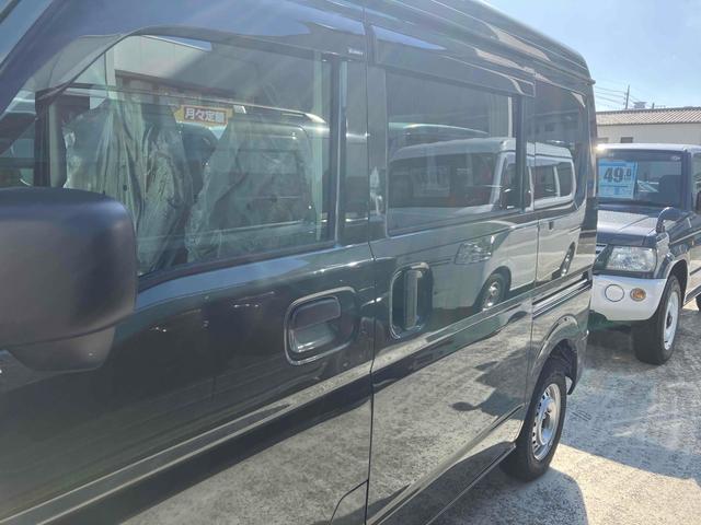 エブリイ ＰＡリミテッド　届け出済み未使用車　クリアランスソナー　レーンアシスト　衝突被害軽減システム　オートライト　キーレスエントリー　アイドリングストップ　ＣＶＴ　盗難防止システム　ＡＢＳ　ＥＳＣ　衝突安全ボディ　エアコン（24枚目）