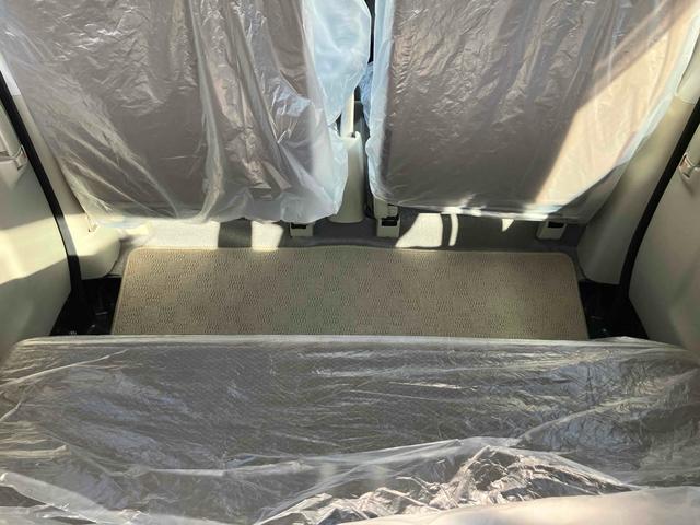 エブリイ ＰＡリミテッド　届け出済み未使用車　クリアランスソナー　レーンアシスト　衝突被害軽減システム　オートライト　キーレスエントリー　アイドリングストップ　ＣＶＴ　盗難防止システム　ＡＢＳ　ＥＳＣ　衝突安全ボディ　エアコン（27枚目）