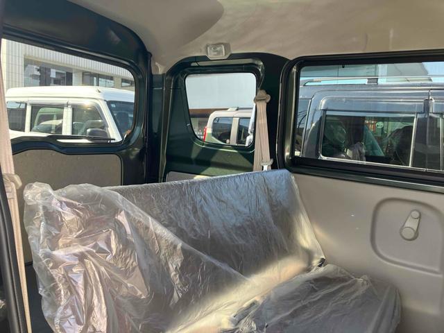 エブリイ ＰＡリミテッド　届け出済み未使用車　クリアランスソナー　レーンアシスト　衝突被害軽減システム　オートライト　キーレスエントリー　アイドリングストップ　ＣＶＴ　盗難防止システム　ＡＢＳ　ＥＳＣ　衝突安全ボディ　エアコン（28枚目）