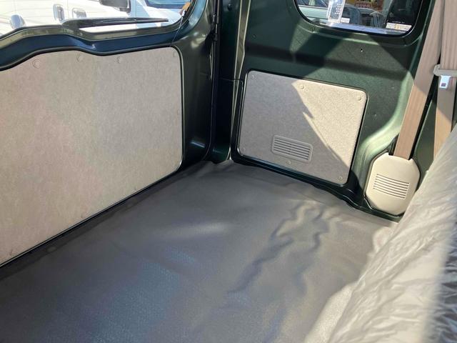 エブリイ ＰＡリミテッド　届け出済み未使用車　クリアランスソナー　レーンアシスト　衝突被害軽減システム　オートライト　キーレスエントリー　アイドリングストップ　ＣＶＴ　盗難防止システム　ＡＢＳ　ＥＳＣ　衝突安全ボディ　エアコン（31枚目）