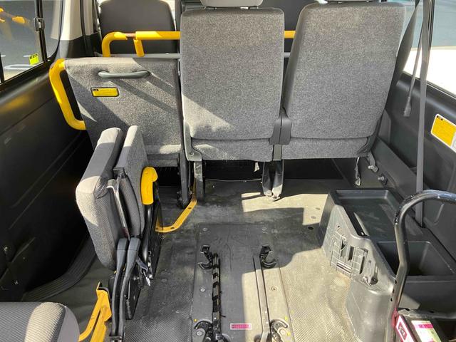 レジアスエースバン 　福祉車輌　スライドドア　ＡＴ　エアコン　パワーウィンドウ　運転席エアバッグ（24枚目）