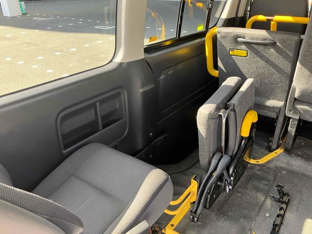 レジアスエースバン 　福祉車輌　スライドドア　ＡＴ　エアコン　パワーウィンドウ　運転席エアバッグ（25枚目）