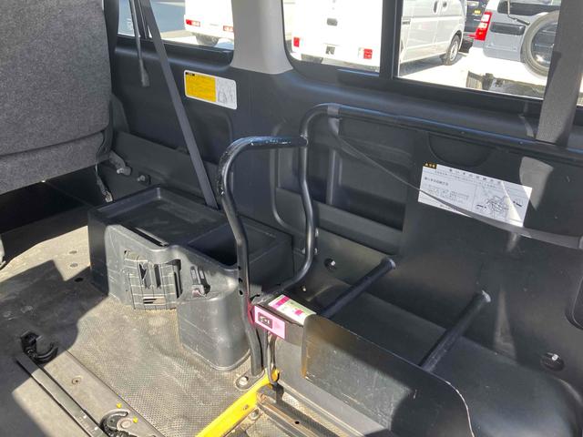 レジアスエースバン 　福祉車輌　スライドドア　ＡＴ　エアコン　パワーウィンドウ　運転席エアバッグ（27枚目）
