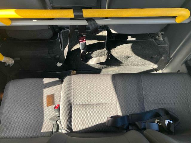 レジアスエースバン 　福祉車輌　スライドドア　ＡＴ　エアコン　パワーウィンドウ　運転席エアバッグ（29枚目）