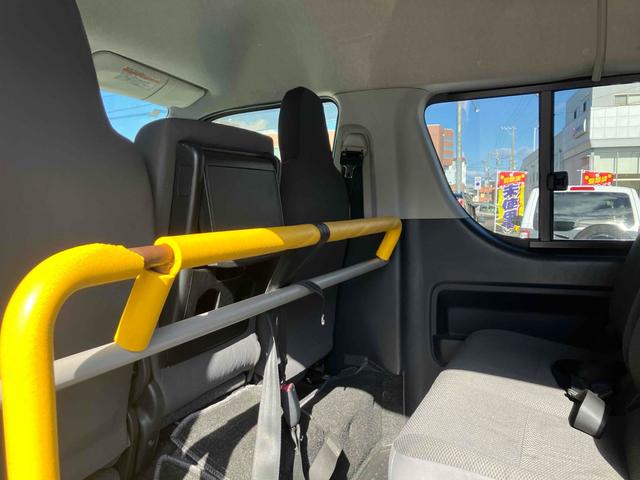 レジアスエースバン 　福祉車輌　スライドドア　ＡＴ　エアコン　パワーウィンドウ　運転席エアバッグ（33枚目）