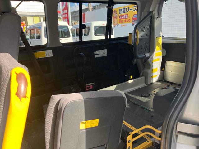 レジアスエースバン 　福祉車輌　スライドドア　ＡＴ　エアコン　パワーウィンドウ　運転席エアバッグ（35枚目）