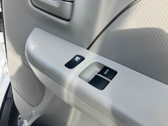 エブリイ ＰＡリミテッド　両側スライドドア　クリアランスソナー　レーンアシスト　衝突被害軽減システム　オートライト　キーレスエントリー　アイドリングストップ　ＣＶＴ　盗難防止システム　ＡＢＳ　ＥＳＣ　衝突安全ボディ　エアコン（6枚目）